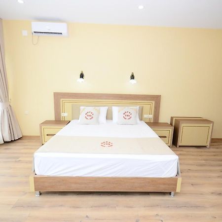 Hotel 725 B Batumi Luaran gambar