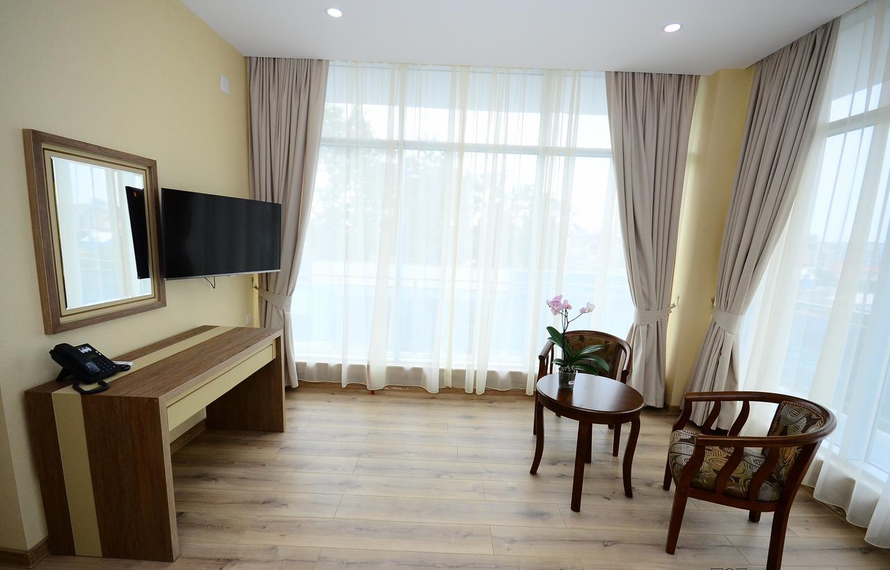 Hotel 725 B Batumi Luaran gambar