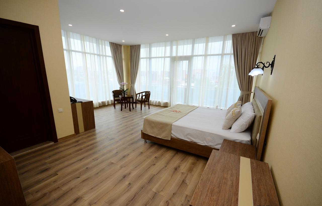 Hotel 725 B Batumi Luaran gambar