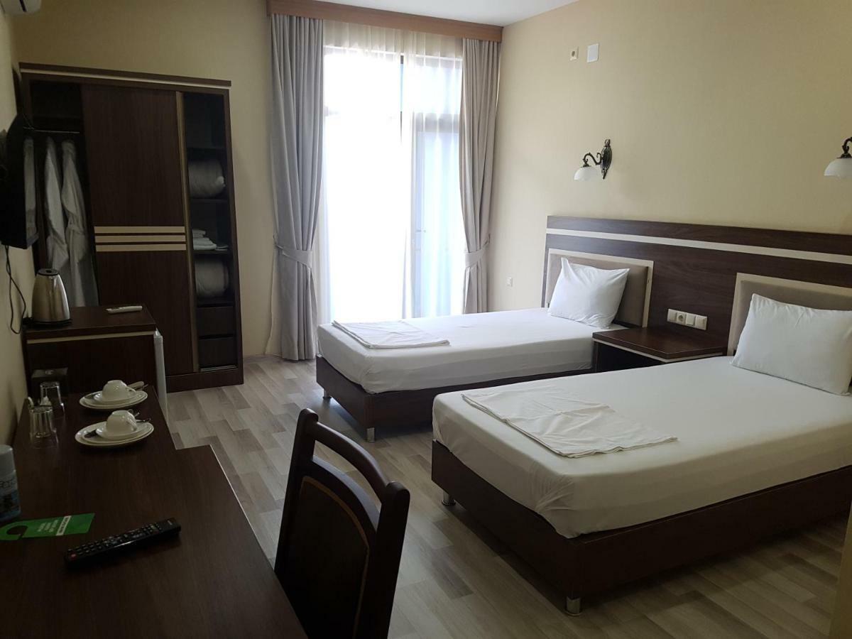 Hotel 725 B Batumi Luaran gambar